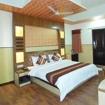 Hotel Karat 87 Inn New Delhi Exterior photo