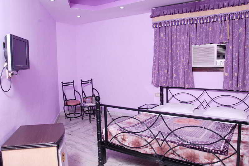 Hotel Karat 87 Inn New Delhi Exterior photo